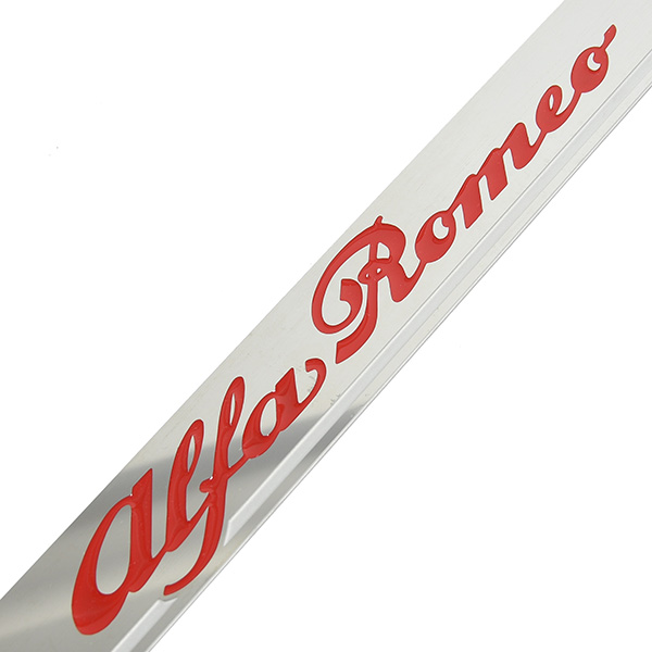 Alfa Romeo汎用ドアステップガード (レッドロゴ)