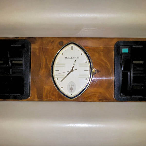 MASERATI Genuine Desk Clock (Quattroporte Royale)