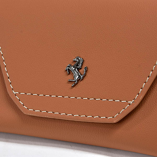 Ferrari�����쥶���ᥬ�ͥ������֥饦��