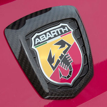 ABARTH 500カーボンリアエンブレムカバー by THREE HUNDRED