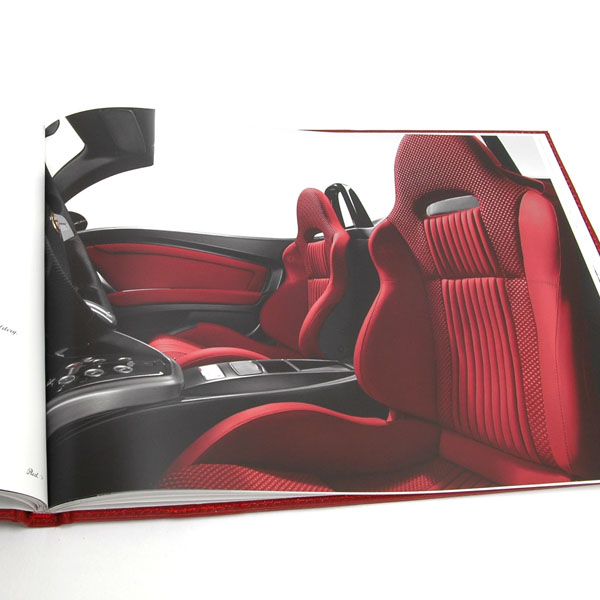 Alfa Romeo 8C Spider Sales Brochure