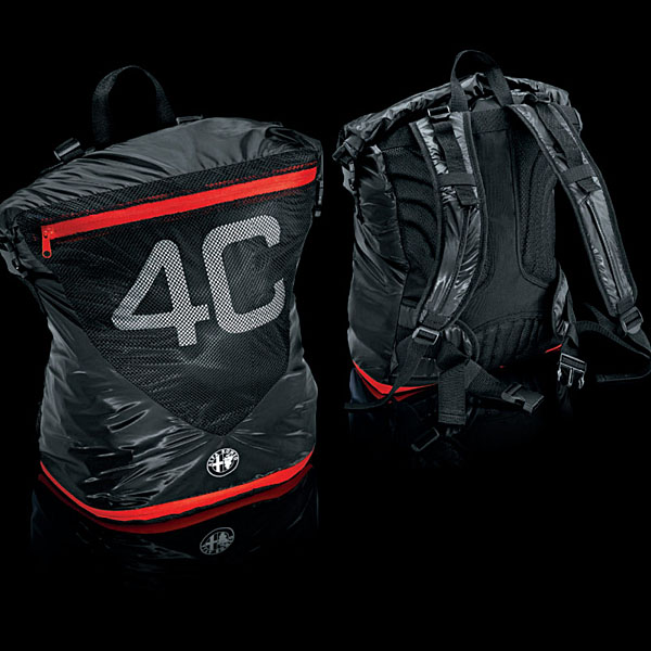 Alfa Romeo純正4Cライトバックパック