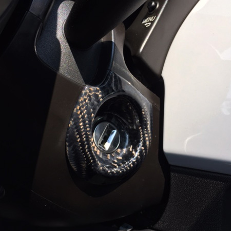 ABARTH 500 カーボンキーシリンダーパネルby THREE HUNDRED