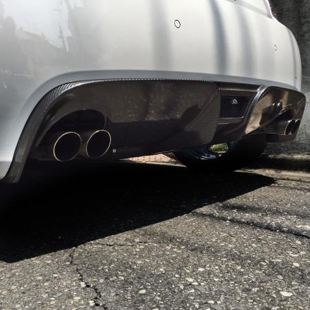 ABARTH 500カーボンディフューザーby THREE HUNDRED
