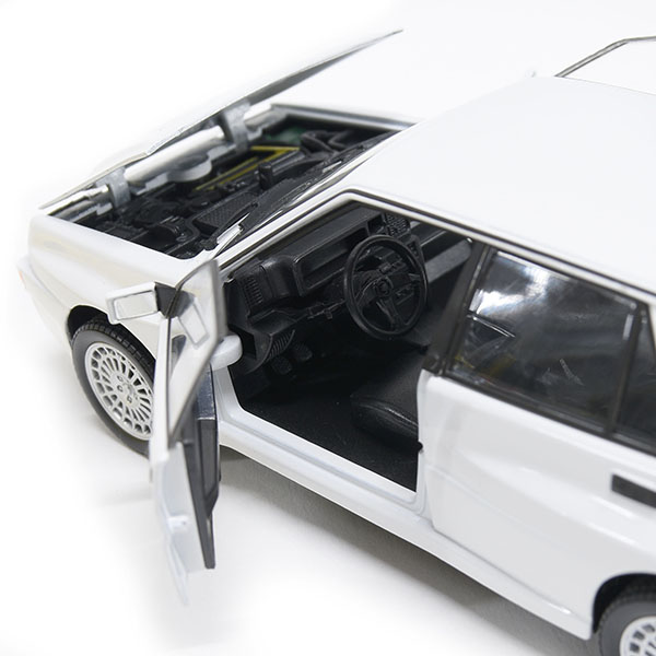 1/24 LANCIA Delta Evoluzione Miniature Model(White)