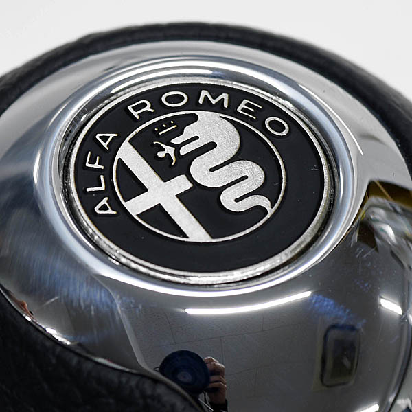 BLACK Gear Knob -TUNE IT CHROME- (Reverse Lock/Alfa Romeo Mono Tone Emblem)
