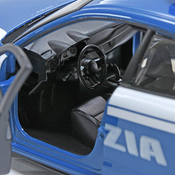 1/24 scale Alfa Romeo Stelvio POLIZIA miniature model