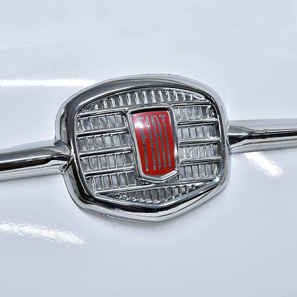 FIAT 1st generation 500 front panel object (lights on)