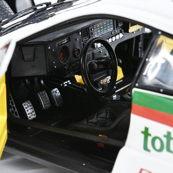 1/18 LANCIA RALLY 037 Miniature Model