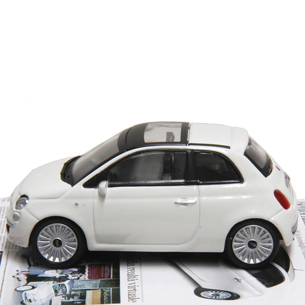 1/43 FIAT 500 La Stampa ����ܥ졼�����ߥ˥��奢��ǥ�