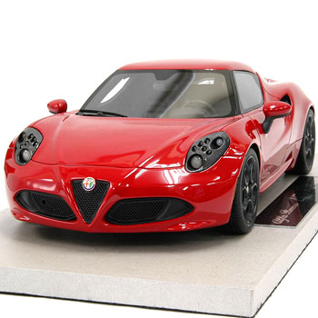 1/18 Alfa Romeo 4Cミニチュアモデル