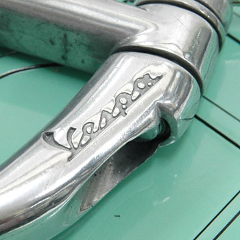 Vespa Official Keyring
