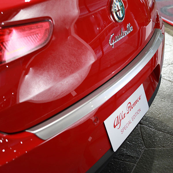Alfa Romeo Giuliettaリアバンパープロテクターシルバー : イタリア