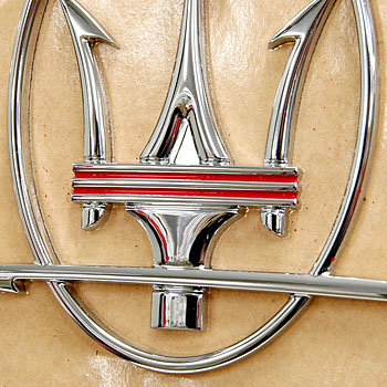 MASERATI Quattroporte/granturismo c-piller Emblem Set(Red Line)