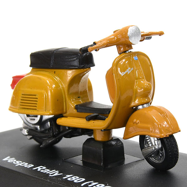 1/32 VESPA Rally 180 1968 Miniature Model