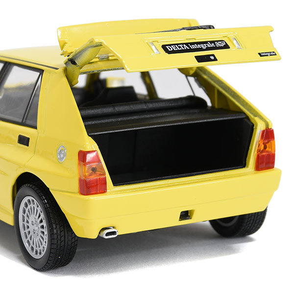 1/24 LANCIA Delta Evoluzione Miniature Model(Yellow)