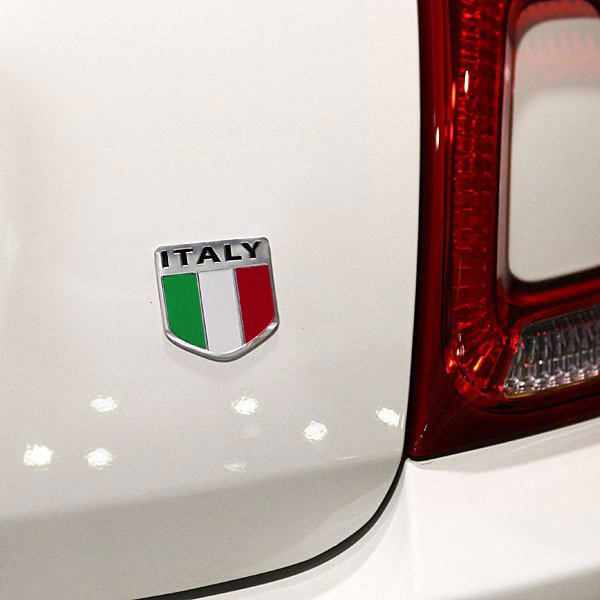 ITALIAN FLAG BADGE