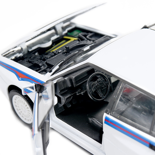 1/24 LANCIA DELTA HF INTEGRALE EVOLUZIONE I MARTINI 6 Miniature Model