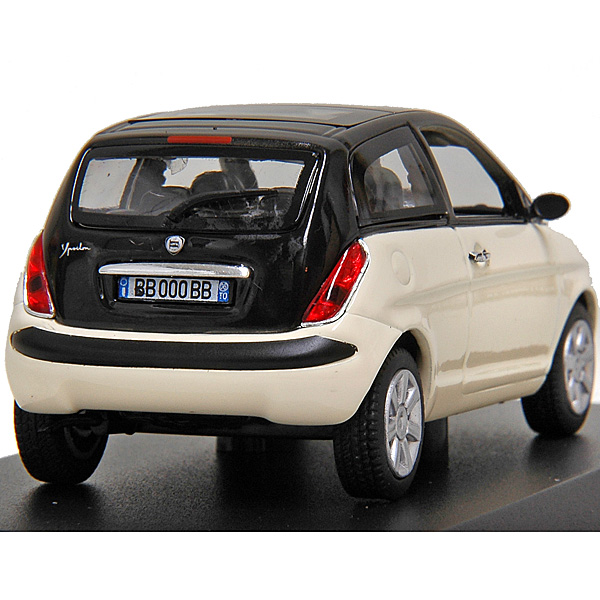 1/43 LANCIA Ypsilon 2 Miniature Model