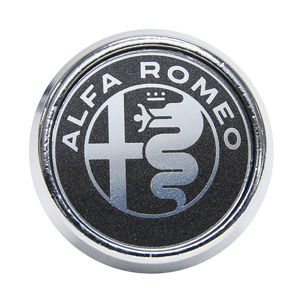 Alfa Romeo純正盗難防止用ナンバープレートロックボルト(エンブレムタイプ) by McGard