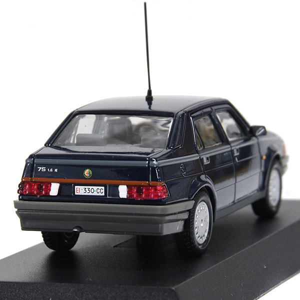 1/43 Alfa Romeo 75 1.6 IE Miniature Model