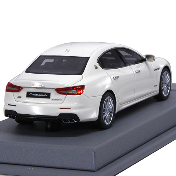 1/43 MASERATI Genuine Quattroporte Gransport 2017 Miniature Model (Bianco Alpi) By BBR