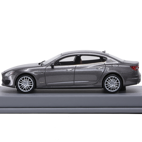 1/43 MASERATI Genuine Quattroporte Gransport 2017 Miniature Model (Grigio Maratea) By BBR