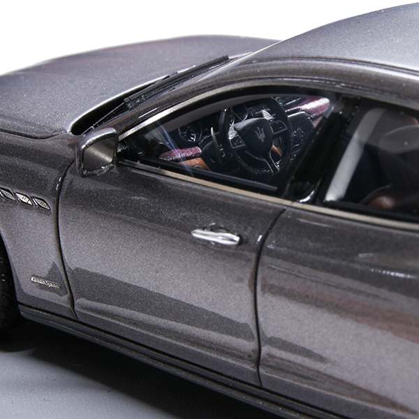 1/43 MASERATI Genuine Quattroporte Gransport 2017 Miniature Model (Grigio Maratea) By BBR