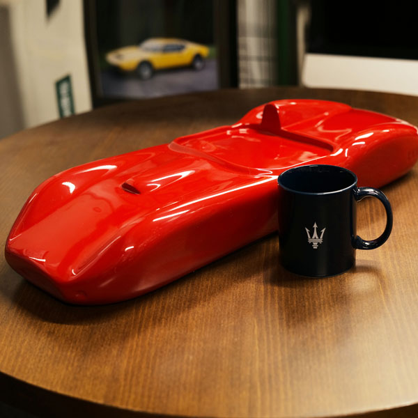 1/8 MASERATI Official 450S Silhouette Model Object (RED)