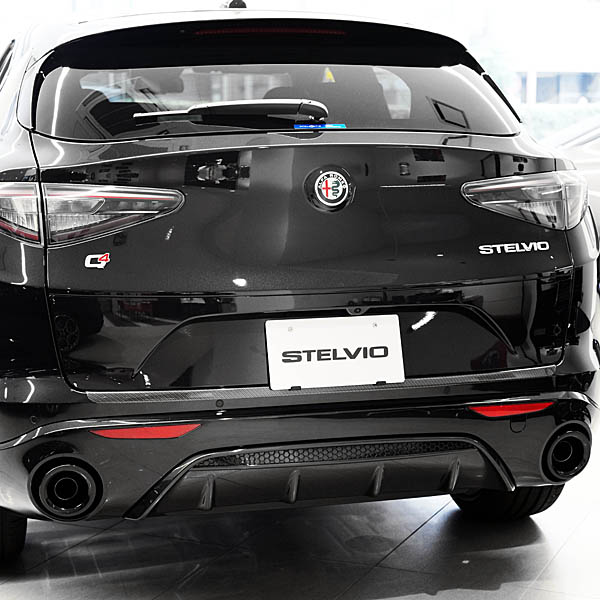  Alfa Romeo Stelvio Rear Bumper Protector(Carbon Look)<br><font size=-1 color=red>03/04到着</font>